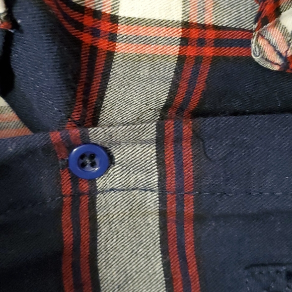 Plaid Button-down Top - Picture 5 of 7